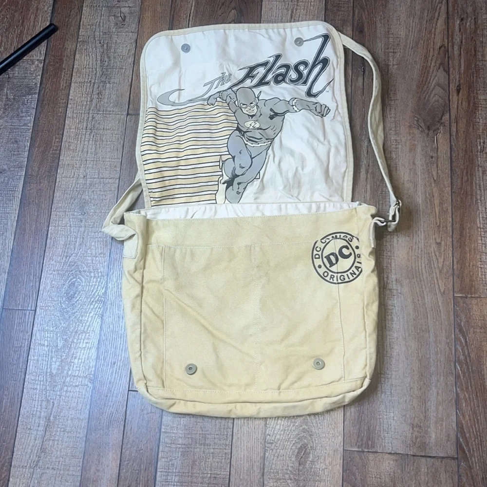 DC comics Athea Flash Yellow Canvas Messenger Bag